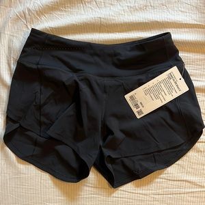 Lulu Lemon Speed Up Mid Rise Short (Size 4)— Never worn with tags